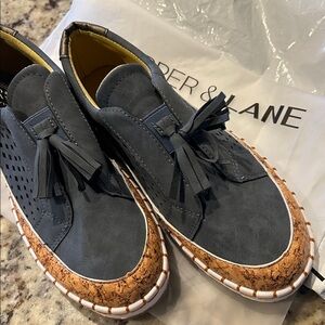 Harper & Lane Women's Blue Loafers with Tan Accents
